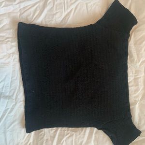 brandy Melville off the shoulder shirt sleeve